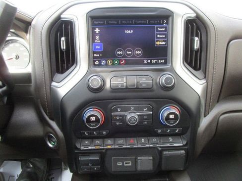 Used 2021 Chevrolet Silverado 1500 LTZ w/ LTZ Premium Package image 16