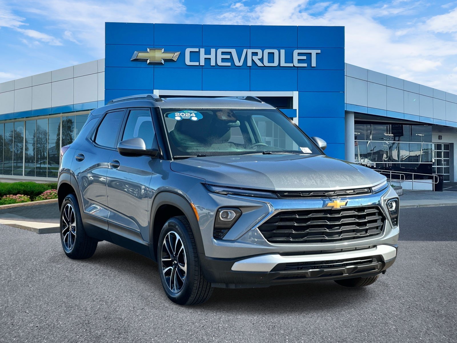 Certified 2024 Chevrolet TrailBlazer LT w/ LT Cold Weather Package AWD/4WD image 1