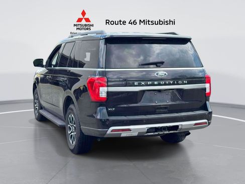 Used 2024 Ford Expedition XLT AWD/4WD image 3