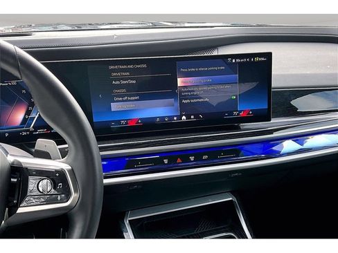 Used 2025 BMW 740i xDrive AWD/4WD image 9