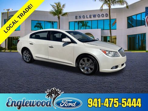 Used 2010 Buick LaCrosse CXS image 1