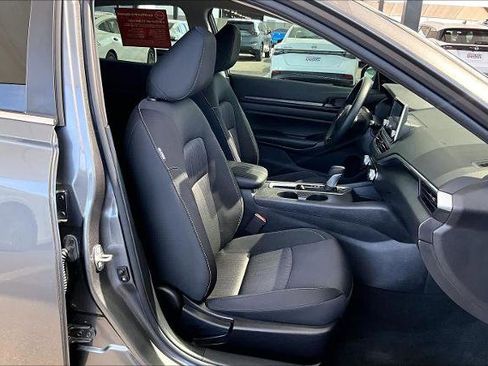 Certified 2025 Nissan Altima 2.5 S image 9