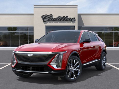 Used 2026 Cadillac Lyriq Signature Luxury AWD/4WD image 6