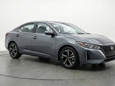 Used 2025 Nissan Sentra SV FWD image 1