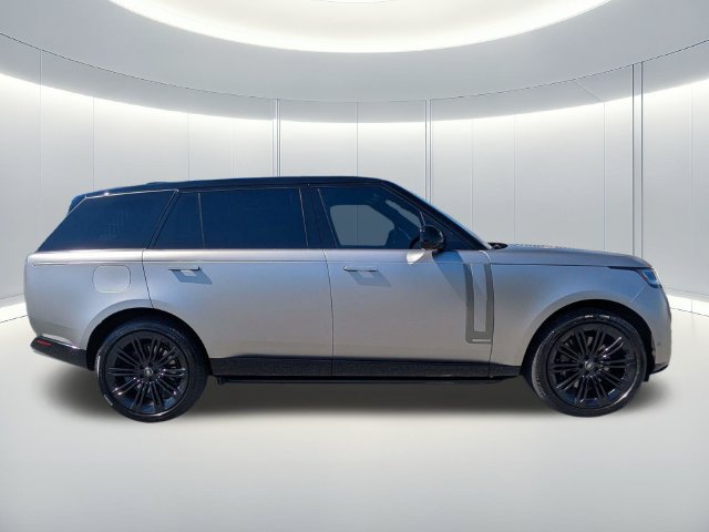 Used 2025 Land Rover Range Rover Long Wheelbase Autobiography AWD/4WD image 7