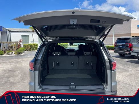 New 2026 GMC Acadia AT4 w/ Luxury Package AWD/4WD image 11