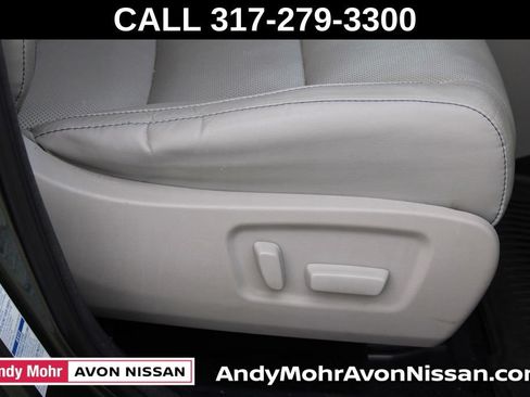 Used 2014 Toyota Highlander Limited AWD/4WD image 22