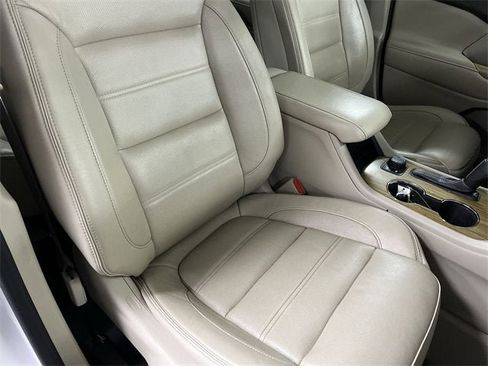 Certified 2017 GMC Acadia Denali w/ Technology Package image 29