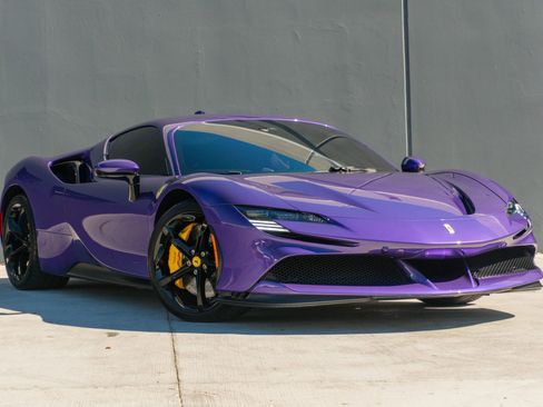 Used 2022 Ferrari SF90 Stradale image 5