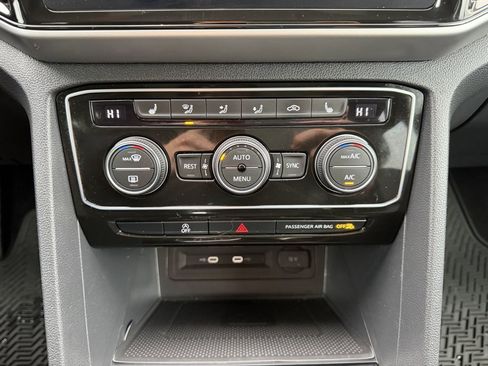 Used 2023 Volkswagen Atlas SE image 24