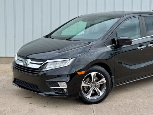 Used 2018 Honda Odyssey Touring image 2