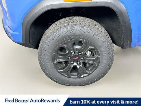 New 2025 GMC Canyon Elevation w/ Convenience Package image 21