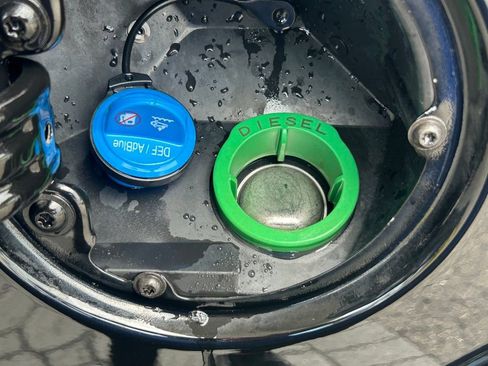 Used 2023 RAM 2500 Limited image 29