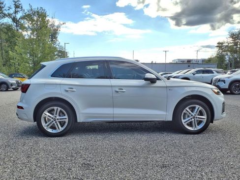 Used 2025 Audi Q5 e Premium Plus w/ Premium Plus Package image 2