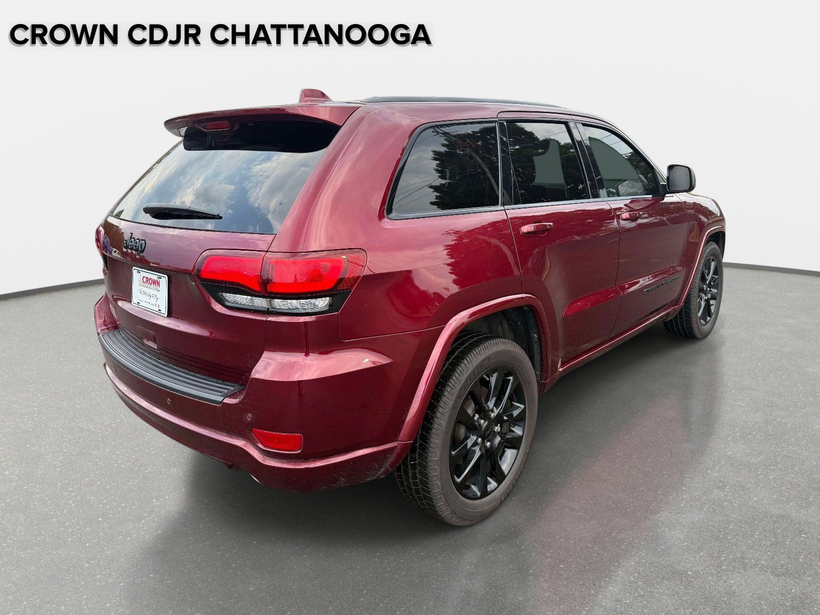 Used 2022 Jeep Grand Cherokee Laredo X RWD image 5