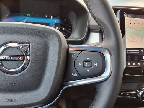 New 2026 Volvo XC40 B5 Ultra w/ Protection Package Premier image 16