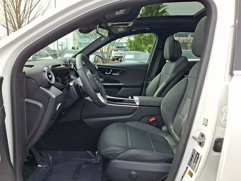 New 2026 Mercedes-Benz GLC 300 4MATIC image 11