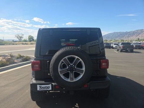 Used 2019 Jeep Wrangler Unlimited Sahara AWD/4WD image 6