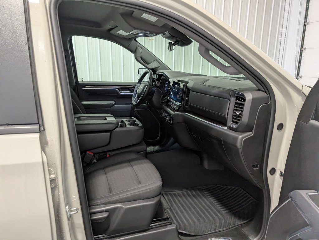 Used 2026 Chevrolet Silverado 1500 RST AWD/4WD image 28