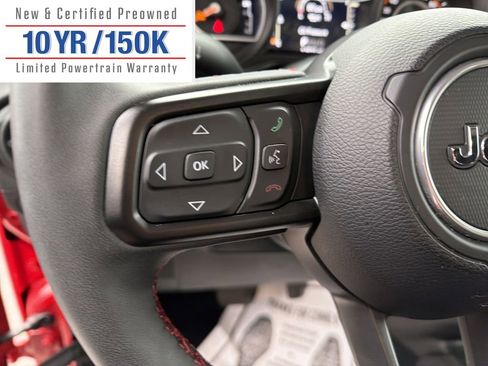 Used 2024 Jeep Gladiator Rubicon w/ Technology Group image 19