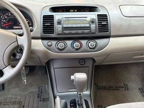 Used 2006 Toyota Camry LE FWD image 20
