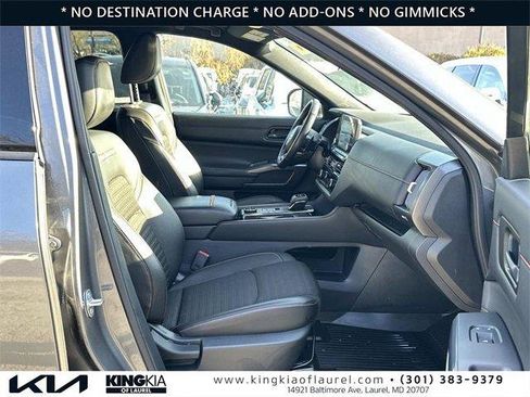 Used 2023 Nissan Pathfinder Rock Creek AWD/4WD image 16