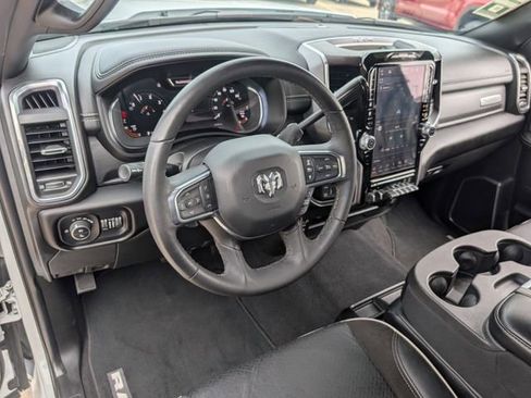 Used 2025 RAM 3500 Laramie AWD/4WD image 12