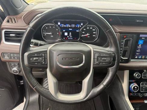 Used 2021 GMC Yukon XL Denali image 47
