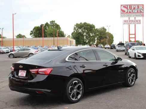 Used 2022 Chevrolet Malibu LT w/ Leather Package image 4