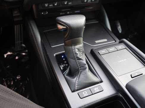 Certified 2022 Lexus ES 300h F Sport image 27