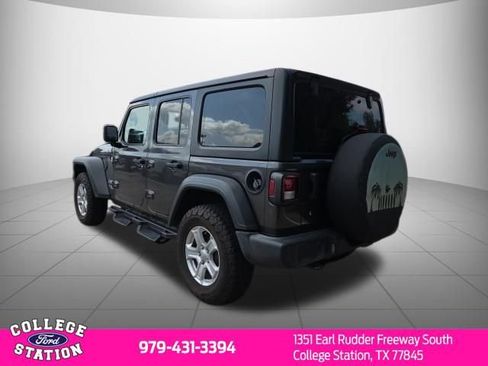 Used 2018 Jeep Wrangler Unlimited Sport S AWD/4WD image 4