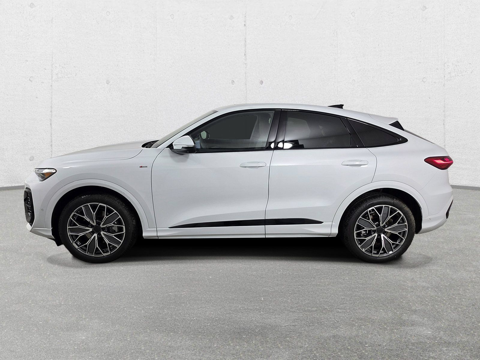 New 2026 Audi Q5 Prestige AWD/4WD image 4