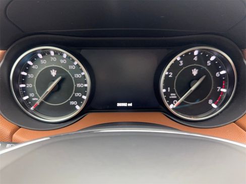 Used 2022 Maserati Levante Modena image 59