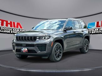 New 2026 Jeep Grand Cherokee Altitude RWD video 1