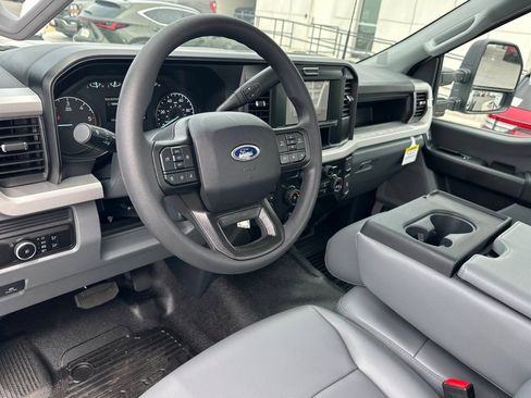 New 2026 Ford F550 4x4 Regular Cab Super Duty image 11