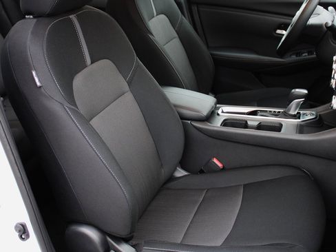 Certified 2025 Nissan Sentra SV image 22