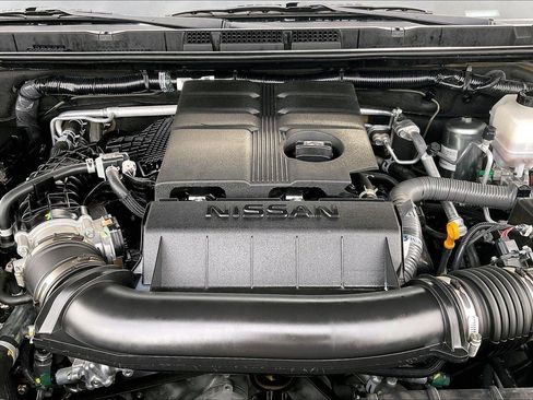 Used 2024 Nissan Frontier PRO-4X w/ Pro Convenience Package image 10