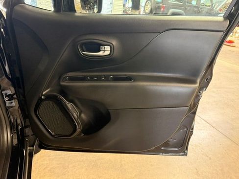 Certified 2017 Jeep Renegade Altitude AWD/4WD image 6