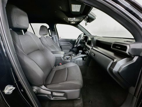 Used 2025 Toyota 4Runner SR5 AWD/4WD image 29