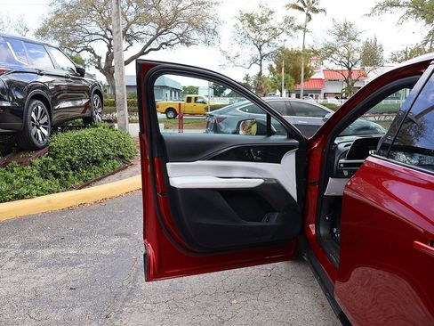 Used 2024 Cadillac Lyriq Sport RWD image 23