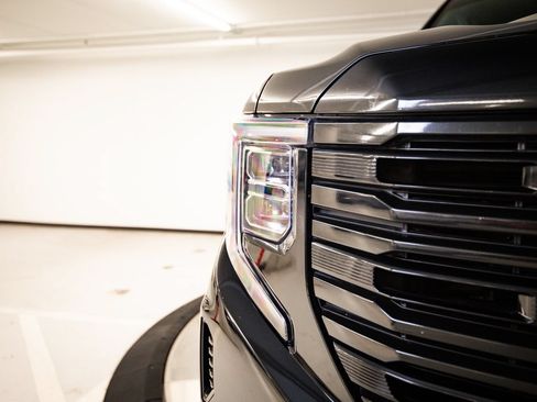 Used 2024 GMC Sierra 1500 SLT RWD image 13