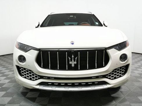 Used 2017 Maserati Levante w/ Luxury Package AWD/4WD image 37
