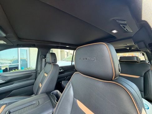 Used 2024 GMC Yukon XL AT4 w/ AT4 Premium Package AWD/4WD image 5
