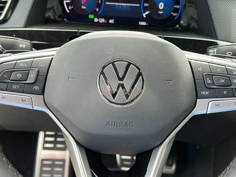 Used 2026 Volkswagen Atlas Cross Sport SEL Premium R-Line AWD/4WD image 12