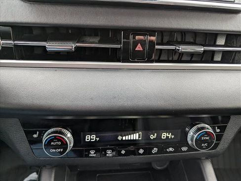 Used 2024 Mitsubishi Outlander SE image 34