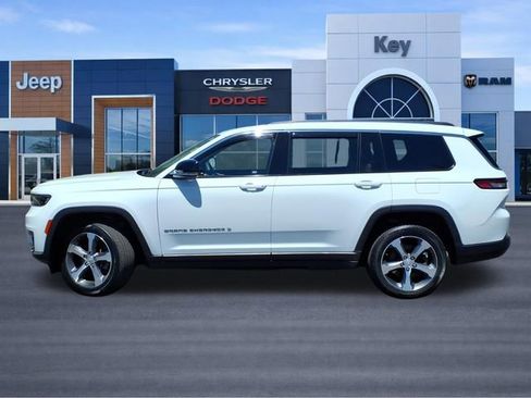 Used 2023 Jeep Grand Cherokee L Limited AWD/4WD image 2