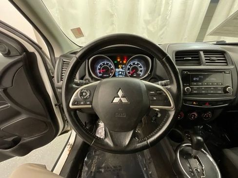 Used 2015 Mitsubishi Outlander Sport ES AWD/4WD image 11