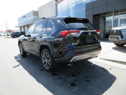 Used 2024 Toyota RAV4 Limited w/ Advanced Technology Package image 5