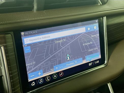 Used 2021 GMC Yukon XL Denali w/ Advanced Technology Package image 22