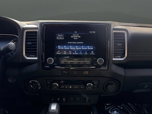 Used 2024 Nissan Frontier SV w/ SV Convenience Package image 8